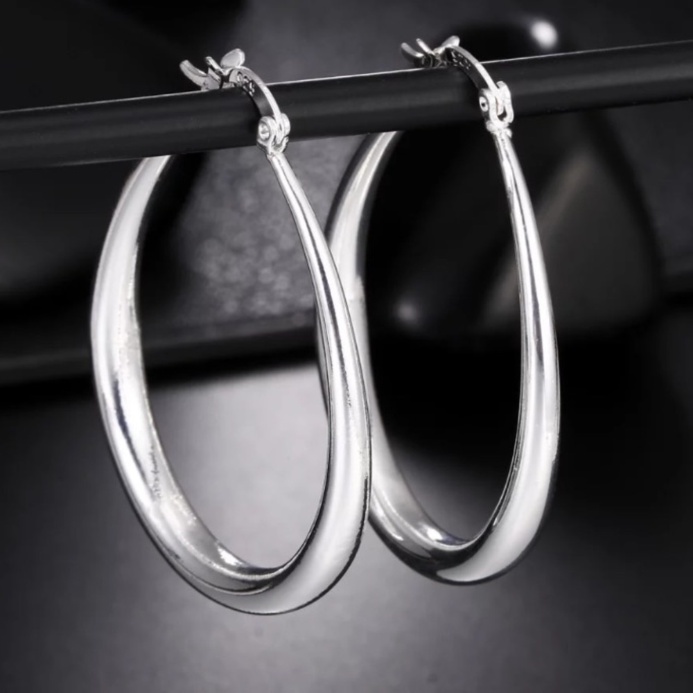 ⭐️Sterling silver hoop earrings